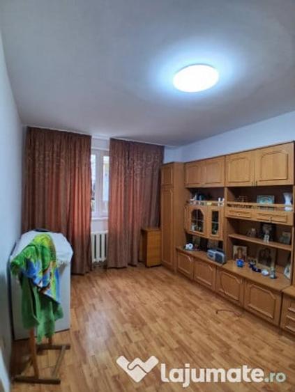 Apartament o camera 34mp parter inalt Asirom la cheie renovat centrala - 4