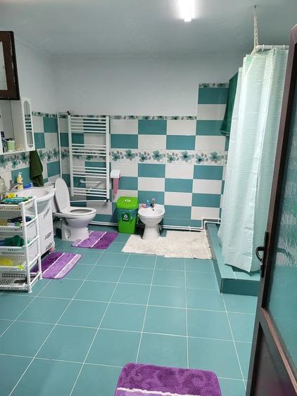 Casă cu 4 camere cu Teren 2200 Mp în Valea Stanciului