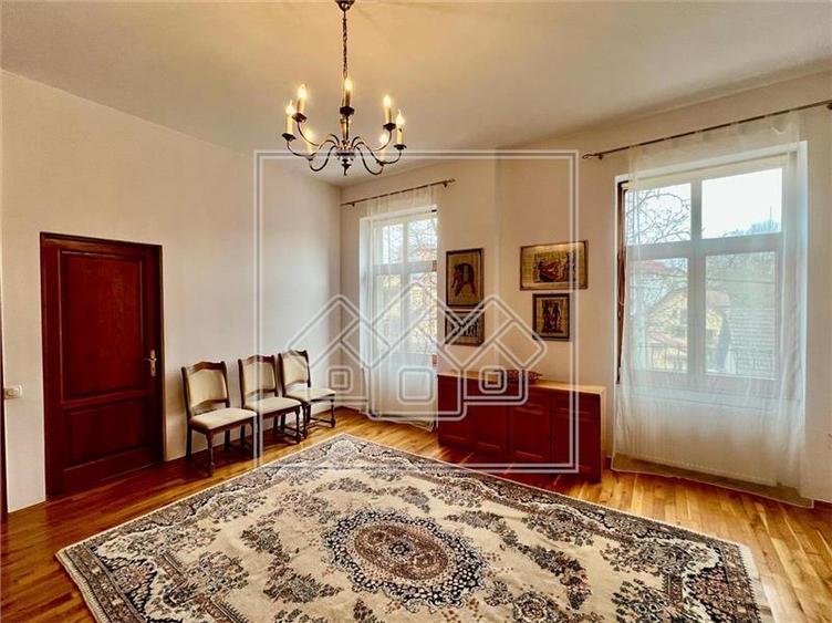 Apartament de vanzare - 67 mp, terasa mare - Zona buna - 2