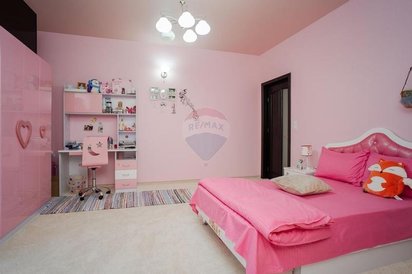 0% Comision - VILA de LUX de vânzare – Cu iaz natural - 23