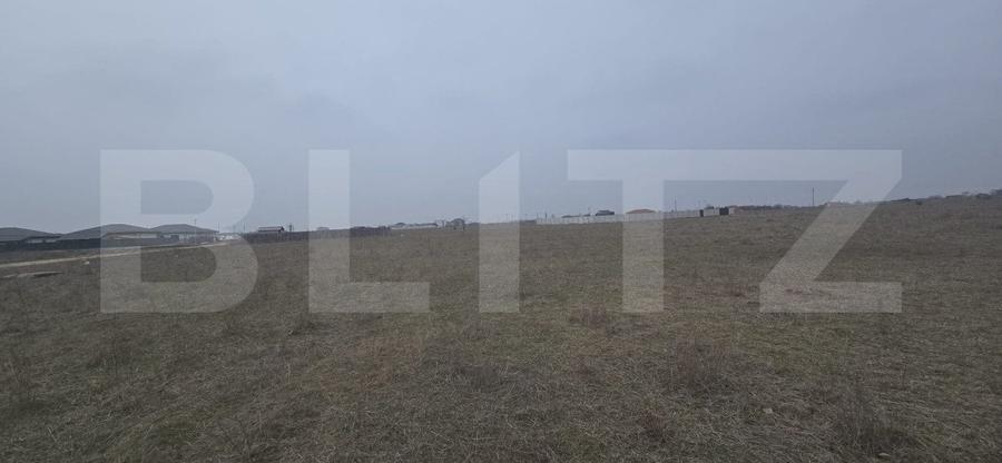 Teren intravilan, 1000 mp, pozitie pe colt, front 39 metri, zona Metro - 3