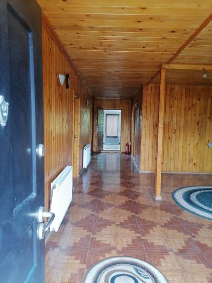Casă cu 3 camere în Ghizdaru