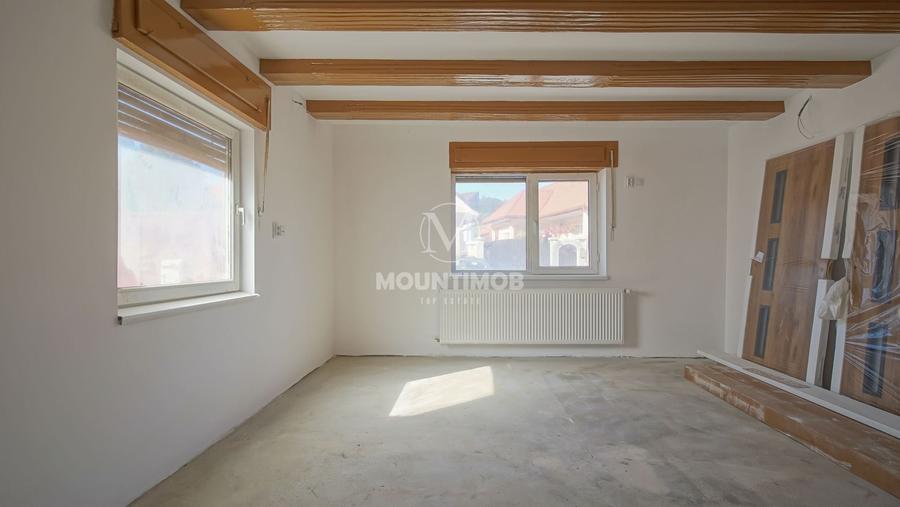 Casa 80 mp cu potential, curte proprie 446 mp renovatala interior - 7