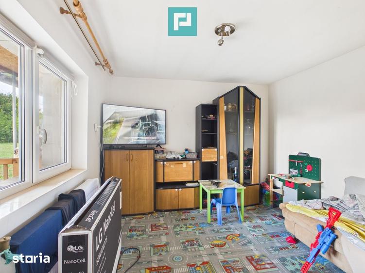 Casă cu 2 camere cu Teren 1800 Mp în Hidiș
