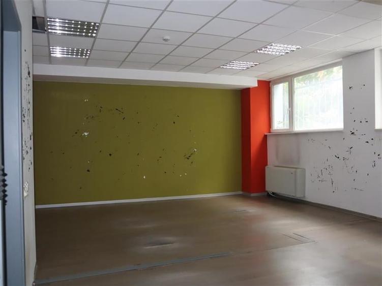 Spatiu comercial, parter, 16 metri vitrina - 7