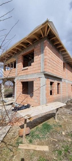 Investitie ! Proiect in executie ! Casa 110 mp utili, teren 460 mp, Dezmir ! - 1