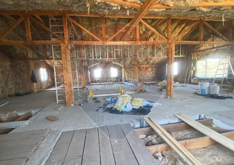 DE VANZARE Casa / Vila cu 12 camere in zona Sisesti