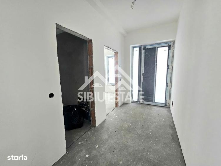 Casa mare cu carport, pivnita - 3