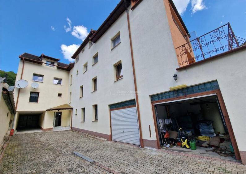 Resita Casa si Pensiune P 2 Mansd.827 Mp - 3