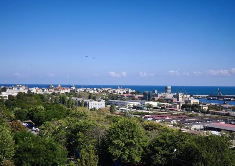 Apartament 2 camere | zona Centrala | Vedere spre port - 2