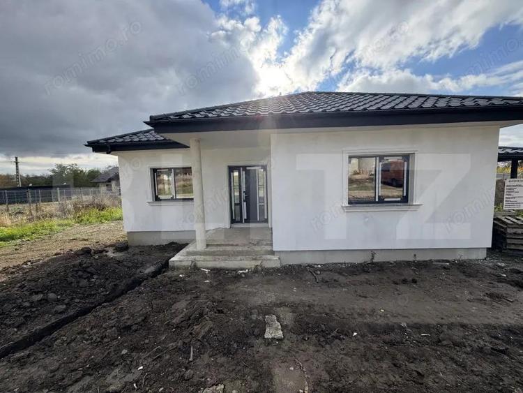 Casa parter, 81 mp utili, terasa + carport, zona Plopeni - 5