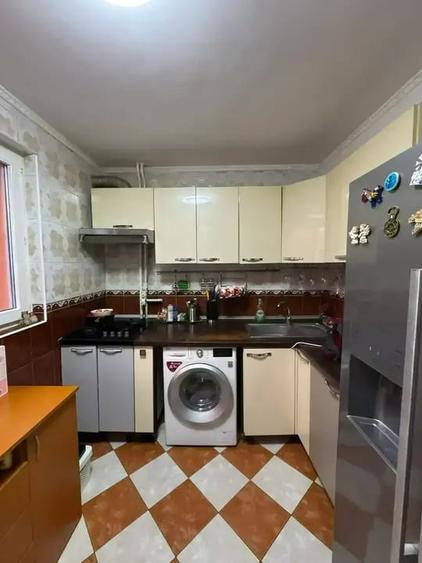 Casa individuala, gradina,  piscina, foisor, locuri de parcare - 9