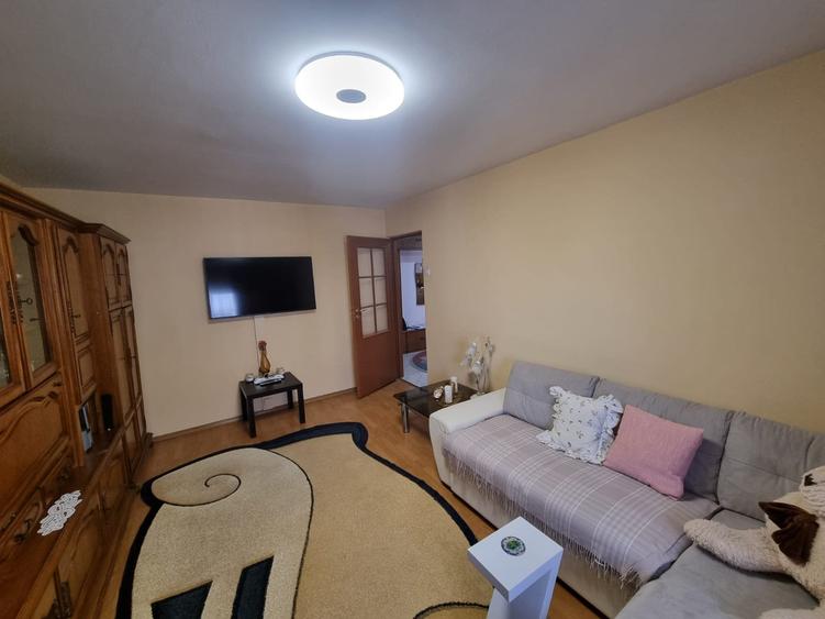 Zona Nord- 2 camere decomandate, etaj 3, mobilat - 7