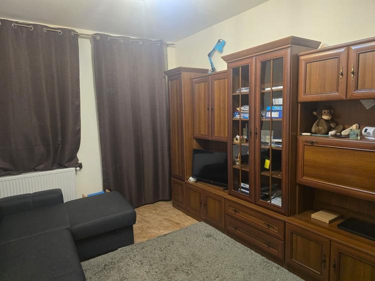 Vand apartament in zona Laminorului - 6