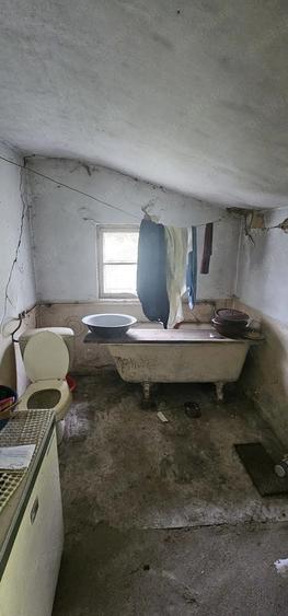 Casa + teren 1.000 mp in Lonea (jud. Hunedoara), pe Str. George Enescu - 8