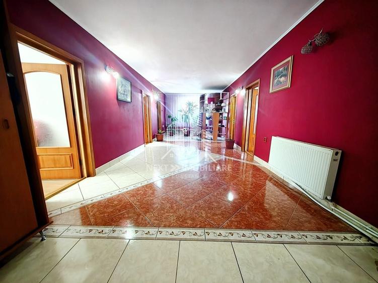 Casă P+1 cu 8 camere 492 mp teren 21 ml deschidere comision 0% - 9