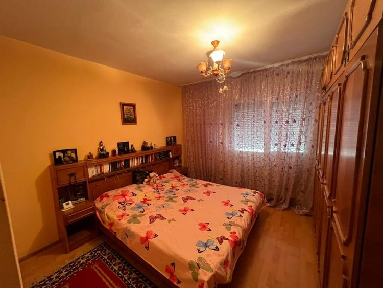 Ap. 3 camere de inchiriat Centru - 1