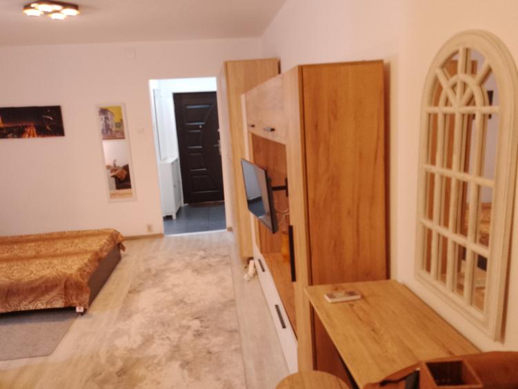 Vanzare garsoniera Basarabia - 12