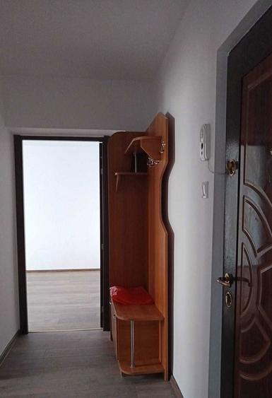 Proprietar inchiriez apartament 2 camere zona centrala Petrodava - 5