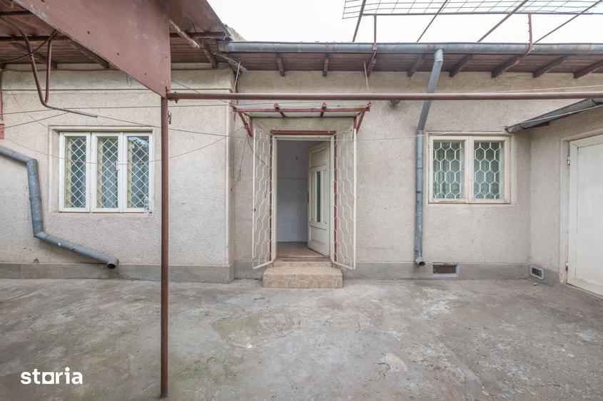 Casă cu 5 camere cu Teren 204 Mp în Central