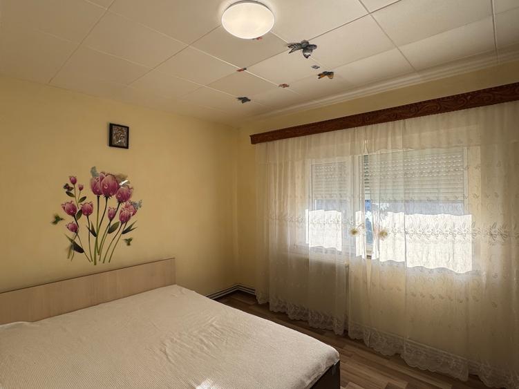 2 cam, 58 mp, etaj 3, zona Zahana - str. Toamnei - 3