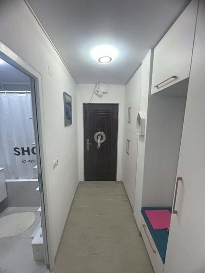 Garsoniera de vanzare, etaj intermediar, cart. 1 Mai - 10