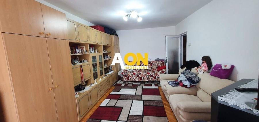 Apartament 3 camere, mobilat, utilat, Cetate - 2
