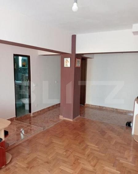 Apartament 4 camere ,decomandat, 90 mp , Micro 17 - 1