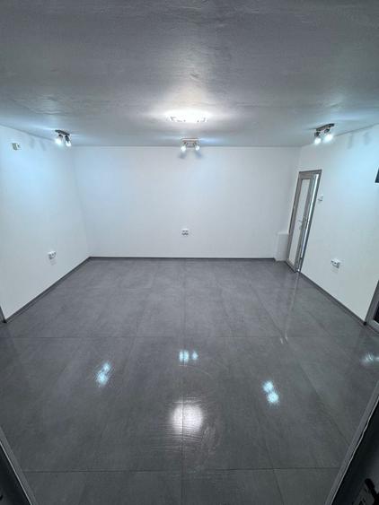 Spațiu comercial, de 24 mp, în Central