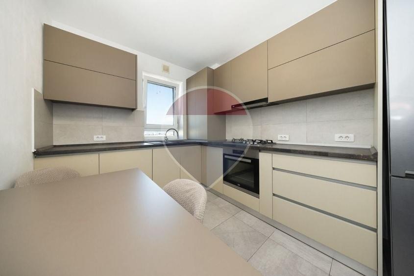 Apartament cu 2 camere decomandat, mobilat în Tractorul