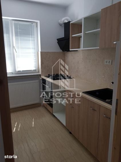 Apartament cu 3 camere semidecomandat în Ultracentral