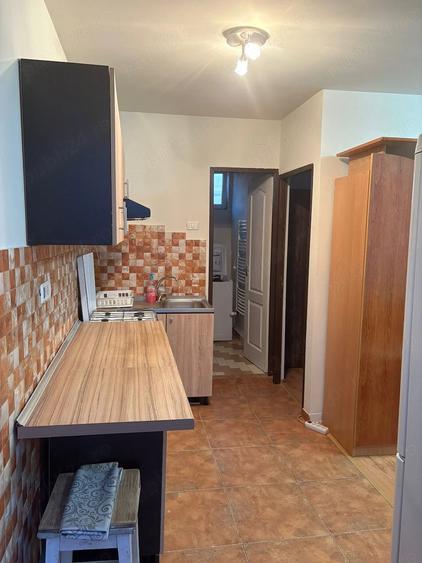 Apartament cu 2 camere semidecomandat în Apusului