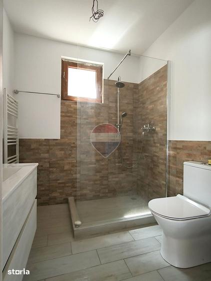 Casă cu 4 camere cu Teren 401 Mp în Hoghilag