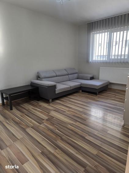 Apartament cu 2 camere decomandat în Ipotești