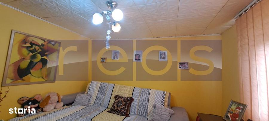 Casă cu 5 camere cu Teren 1100 Mp în Central
