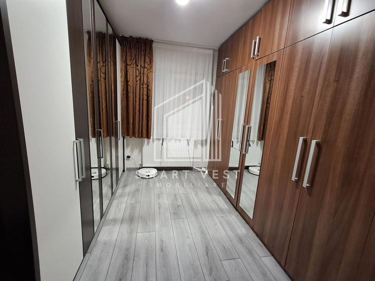 Apartament cu 4 camere decomandat, mobilat în Micro 17