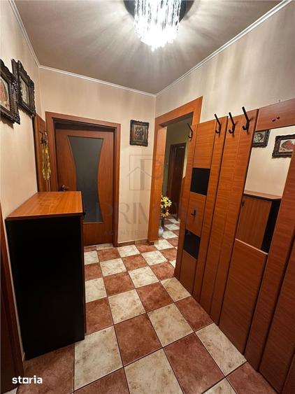 Apartament cu 4 camere decomandat, mobilat în Circumvalațiunii