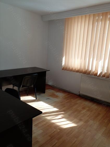 Apartament cu 3 camere în Dărmănești