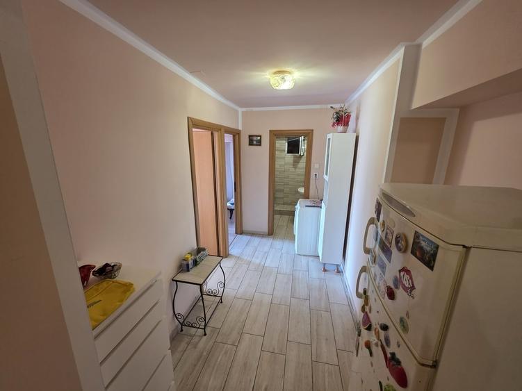 Apartament cu 3 camere decomandat în Doamna Ghica
