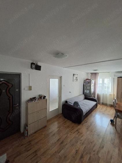 Apartament cu 2 camere decomandat, mobilat în Cetate