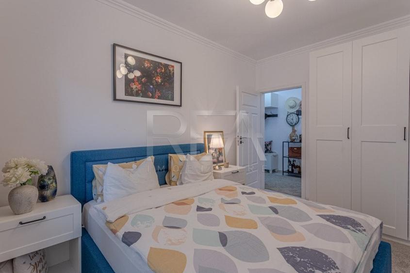 Apartament cu 3 camere decomandat în Metalurgiei