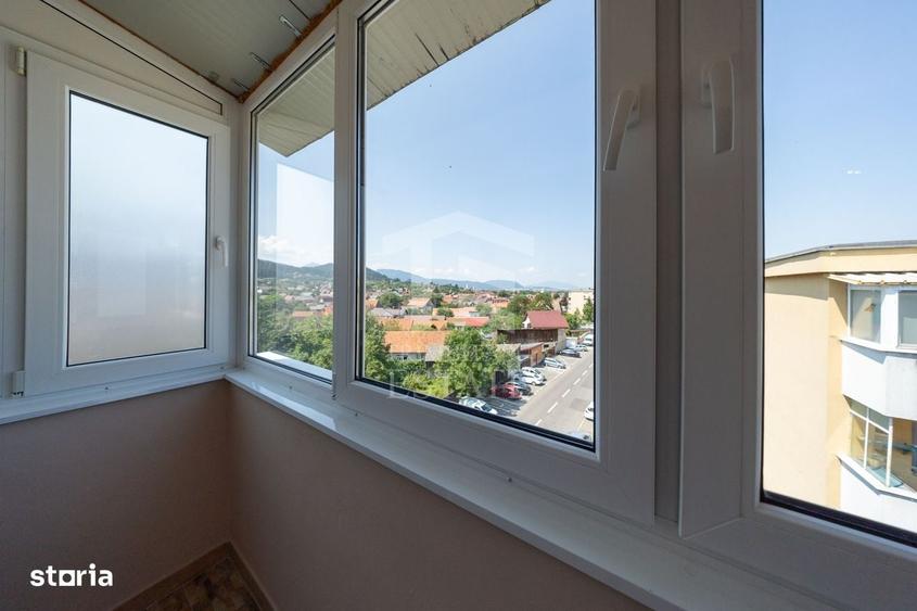 Apartament cu 3 camere decomandat în Electroprecizia