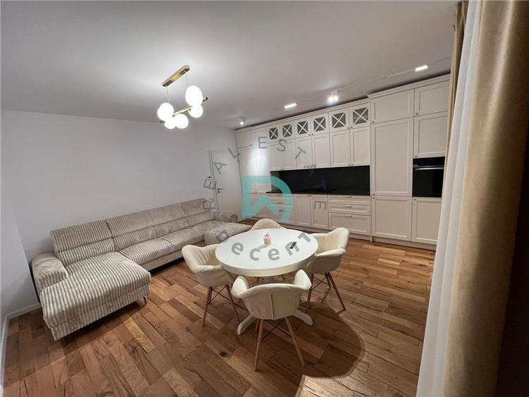 Apartament cu 3 camere semidecomandat, mobilat în Noua