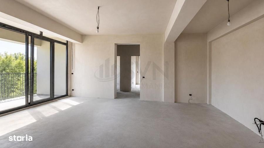 Apartament cu 3 camere semidecomandat în Ștefan cel Mare