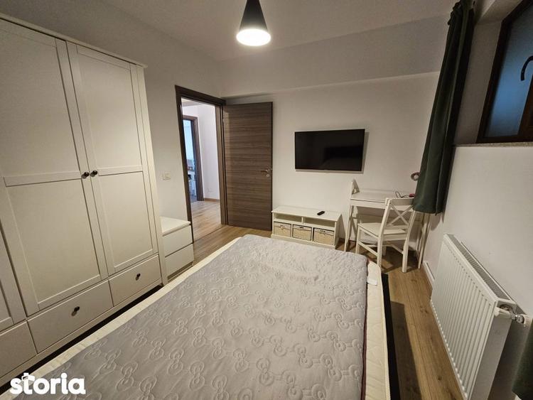 Apartament cu 3 camere decomandat, mobilat în Pajura