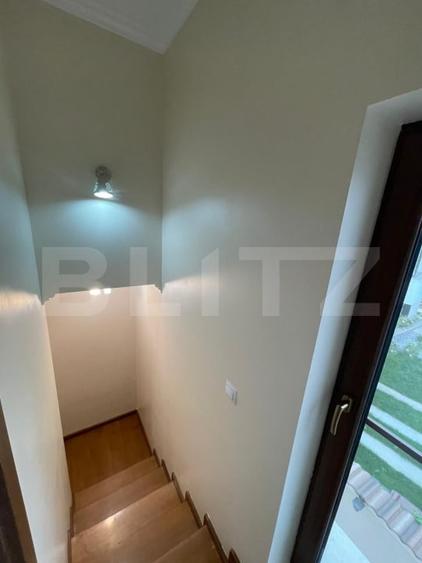 Apartament 3 camere, 65 mp, scară interioară și curte - Ciuperca 1 Mai - 4