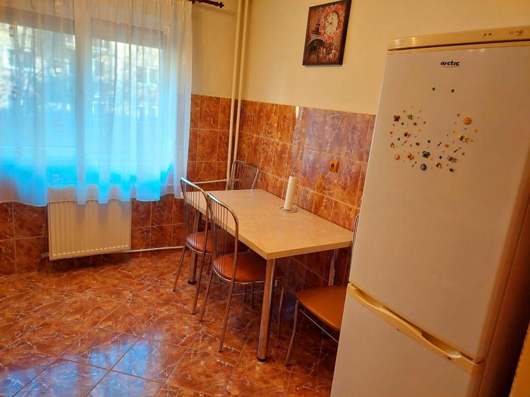 Apartament 2 camere et.1 de inchiriat - 12