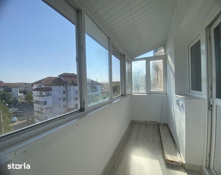 Apartament cu 2 camere semidecomandat în Micro 11