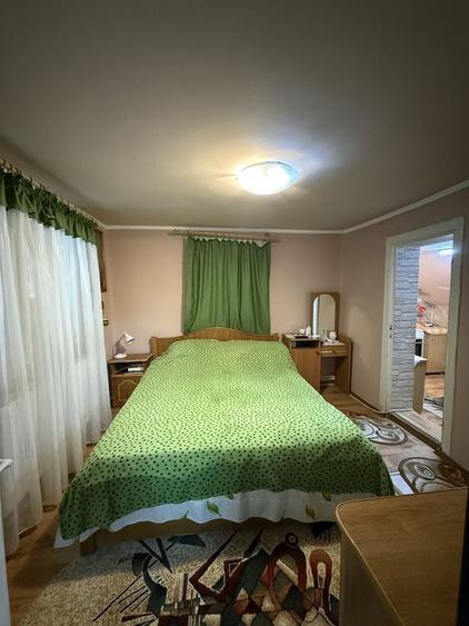 Casă cu 4 camere în Vânători