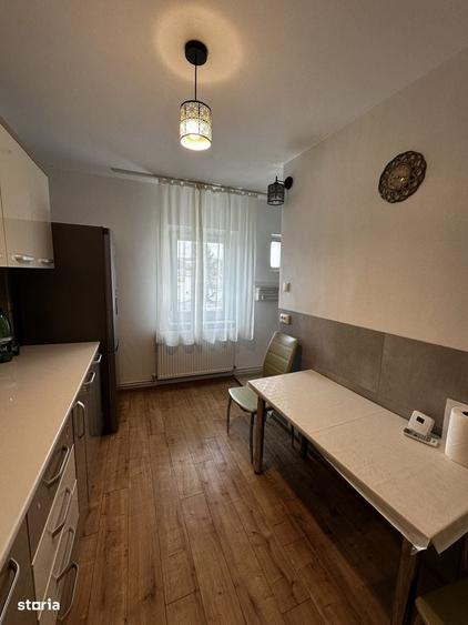 Apartament cu 3 camere în Eremia